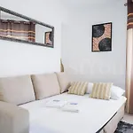 Villa Et Avec Piscine - Wehostyou Empuriabrava